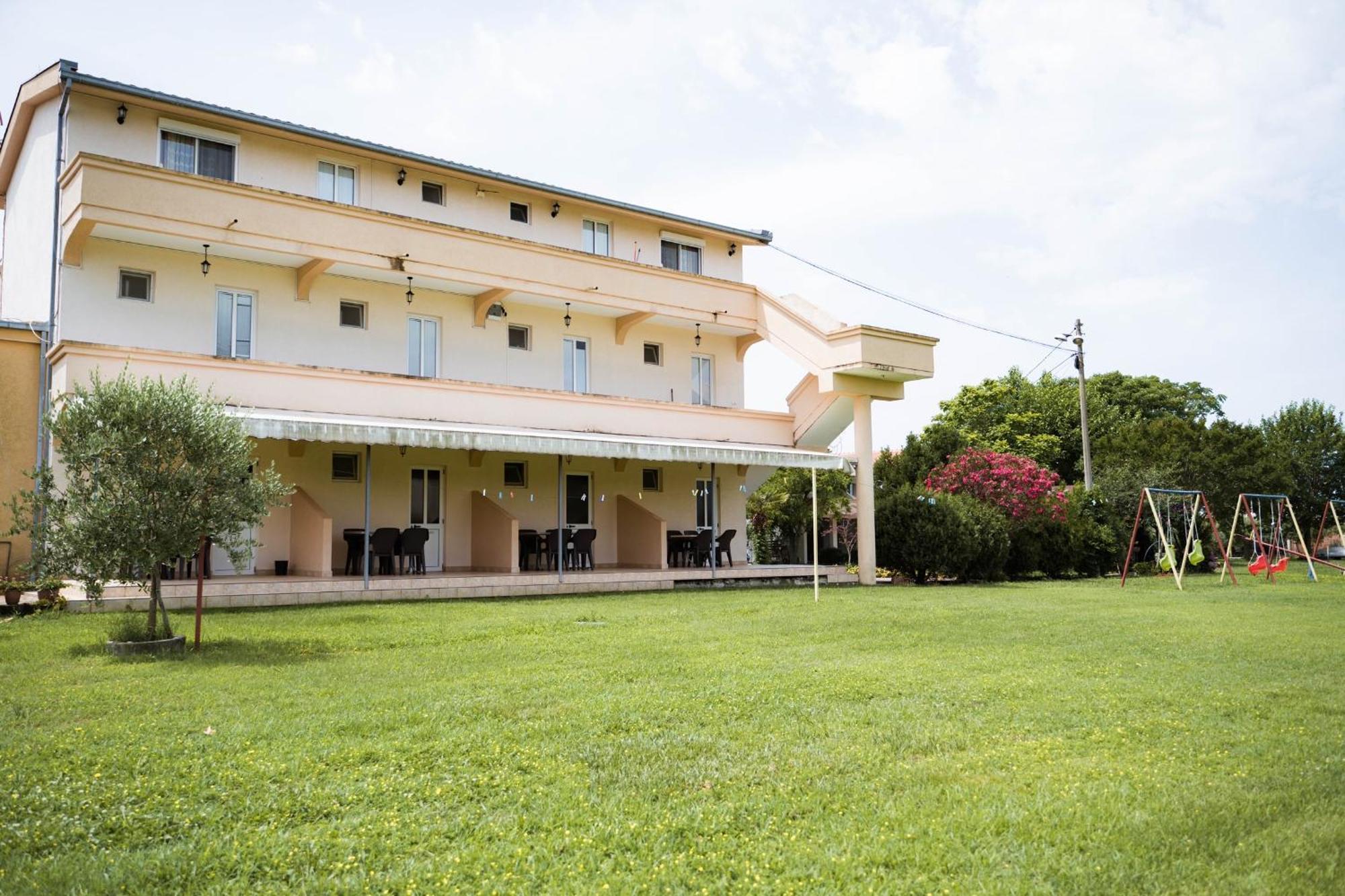Apartments Rudaj Ulcinj Exterior photo